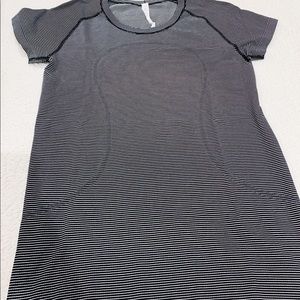 Lululemon swiftly tech short sleeve